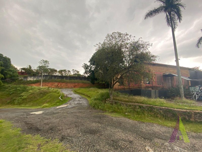 Ponto Comercial no Centro de São Roque! 