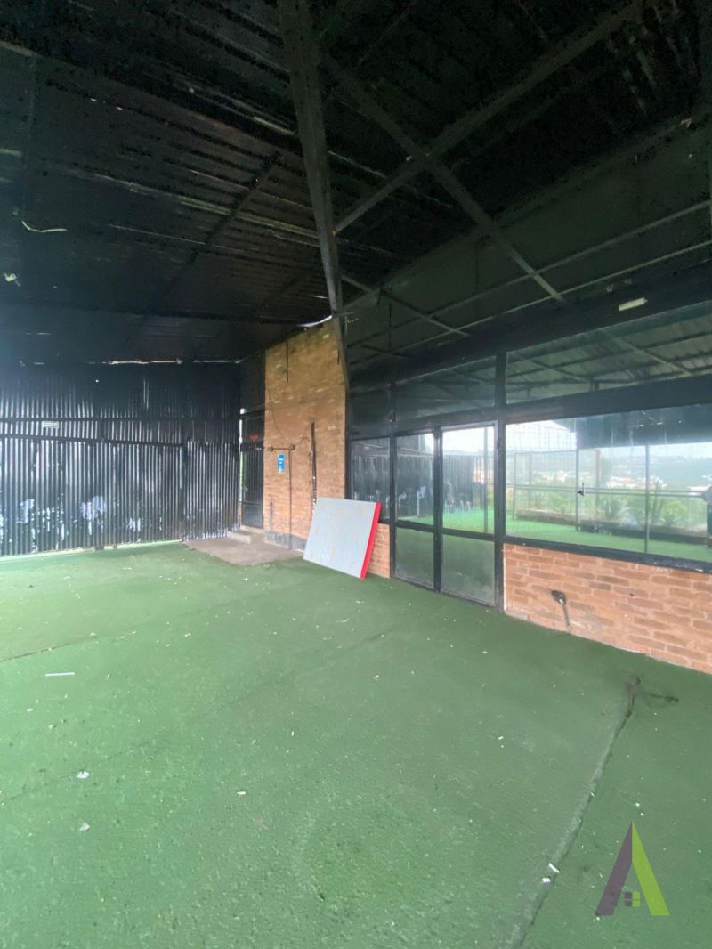 Ponto Comercial no Centro de São Roque! 