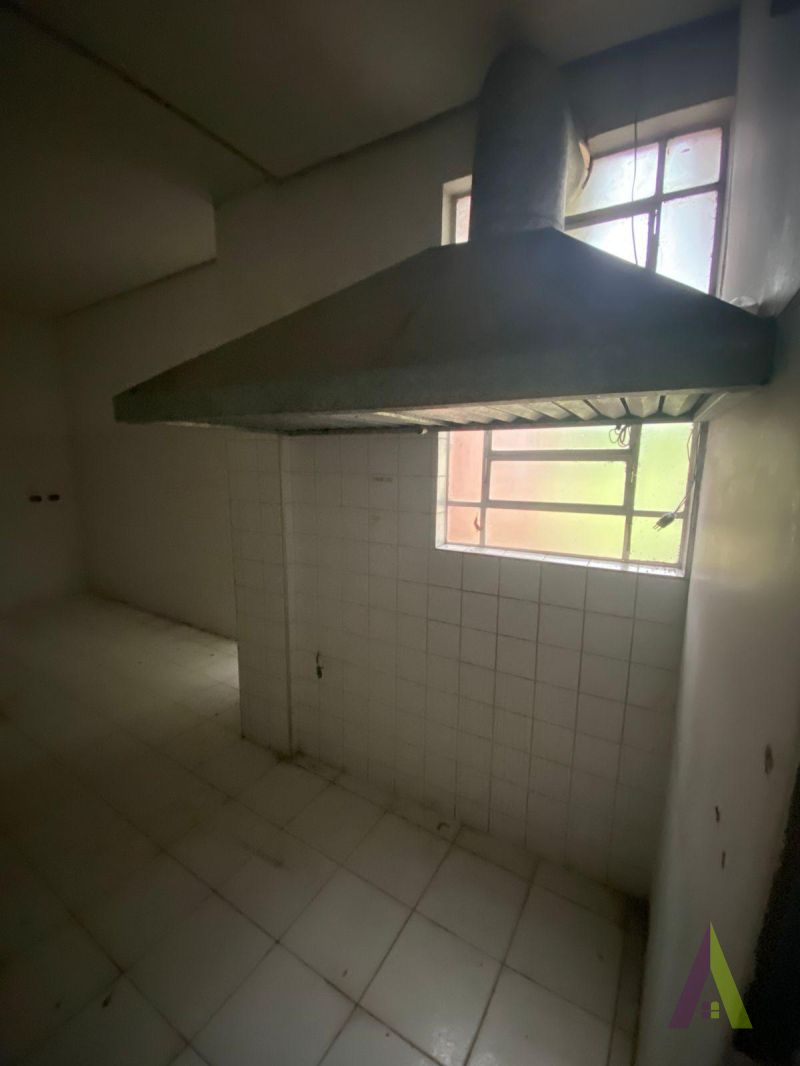 Ponto Comercial no Centro de São Roque! 