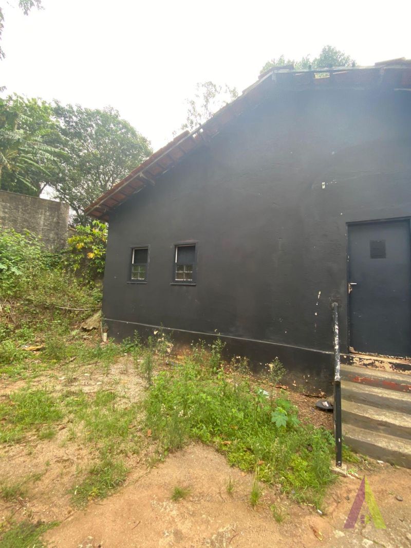 Ponto Comercial no Centro de São Roque! 