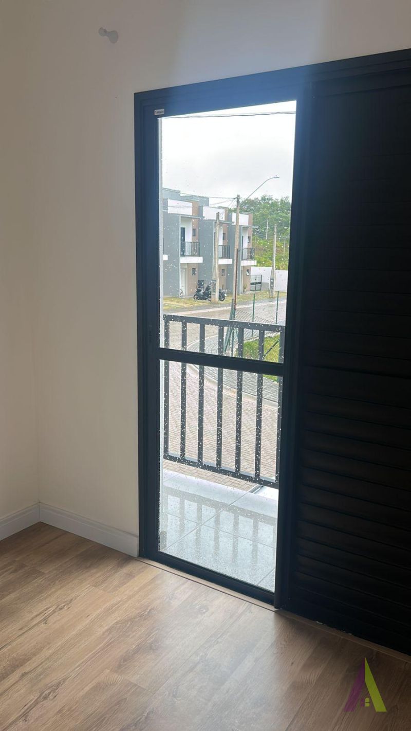 Casa em Condomínio Fechado de São Roque!