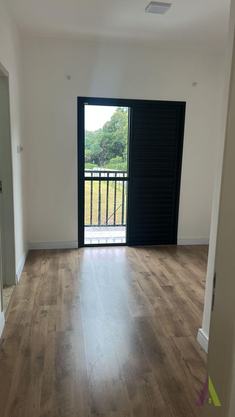 Casa em Condomínio Fechado de São Roque!