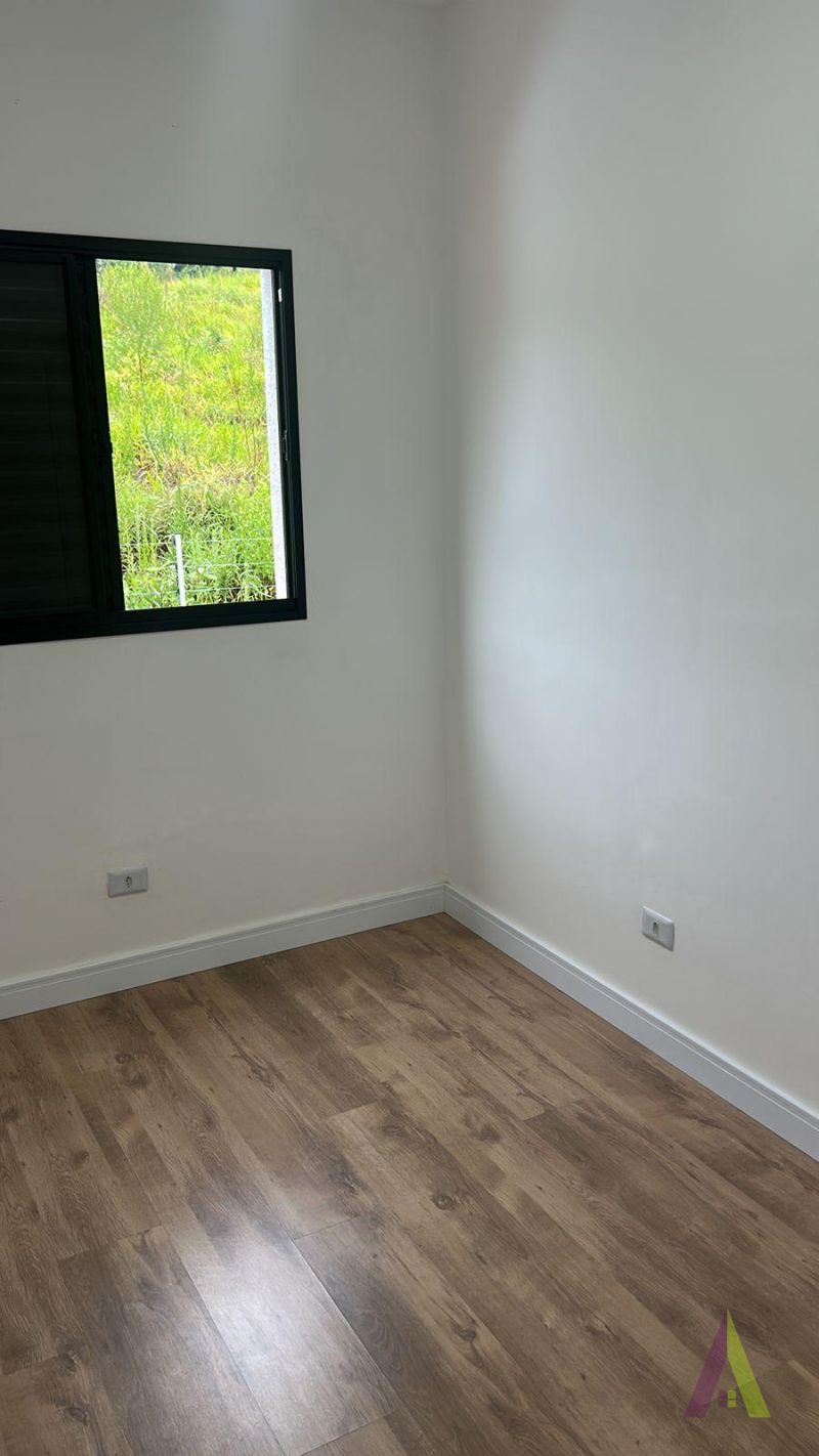 Casa em Condomínio Fechado de São Roque!