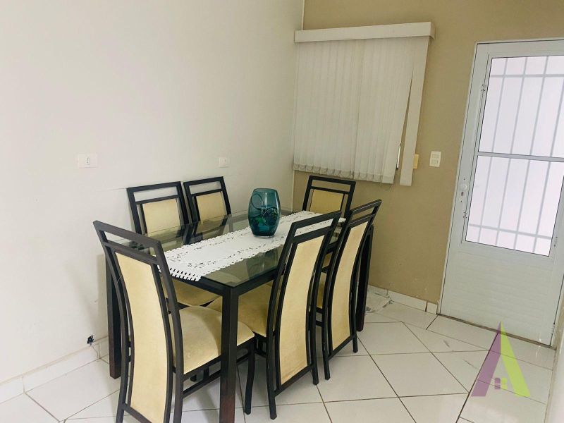 Casa Térrea para Locação Comercial em São Roque!