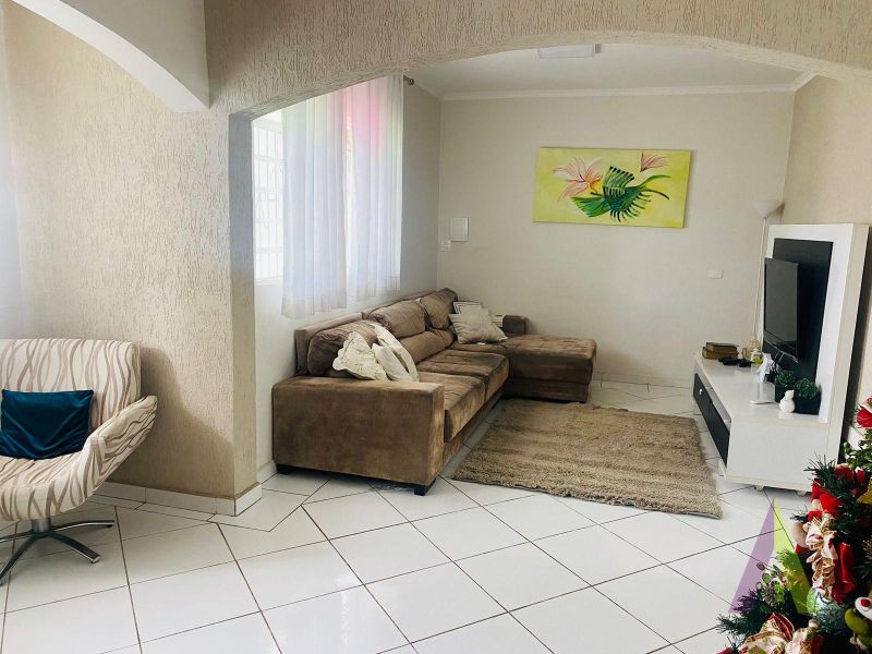 Casa Térrea para Locação Comercial em São Roque!