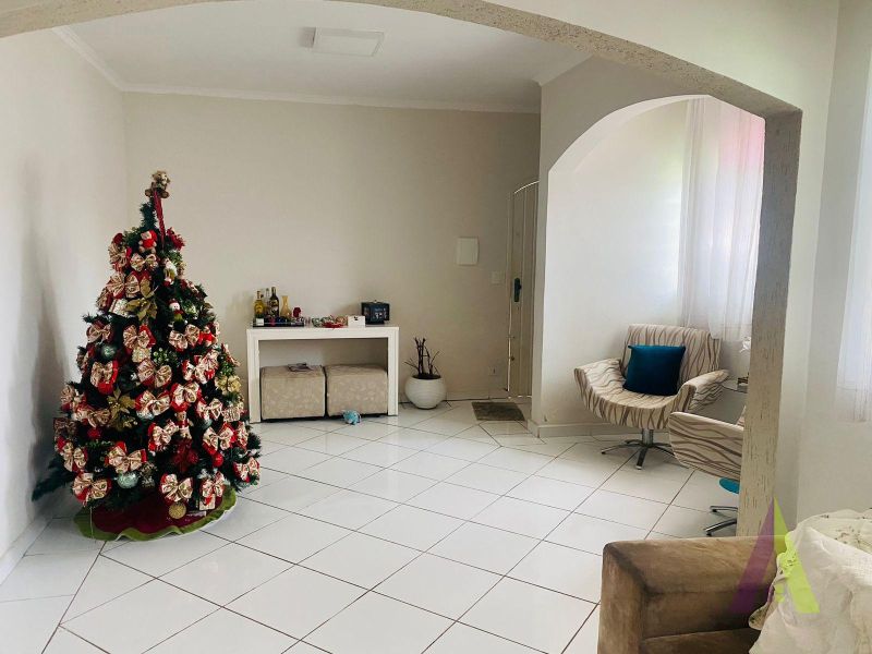 Casa Térrea para Locação Comercial em São Roque!