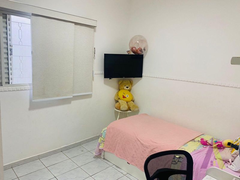 Casa Térrea para Locação Comercial em São Roque!