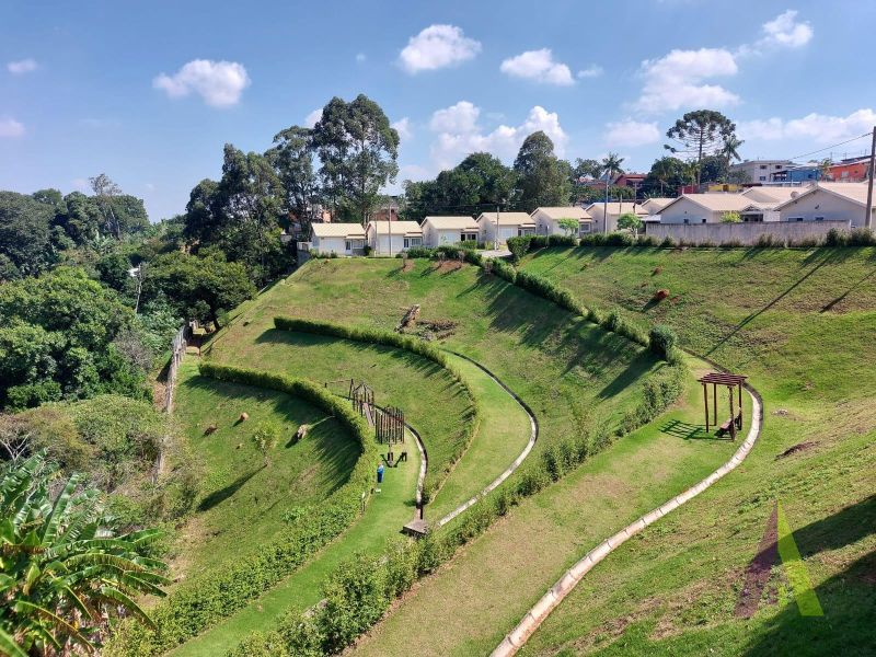 Casa em Condomínio Fechado em Mairinque! 