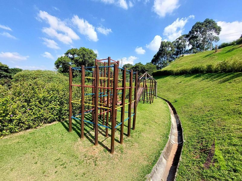 Casa em Condomínio Fechado em Mairinque! 