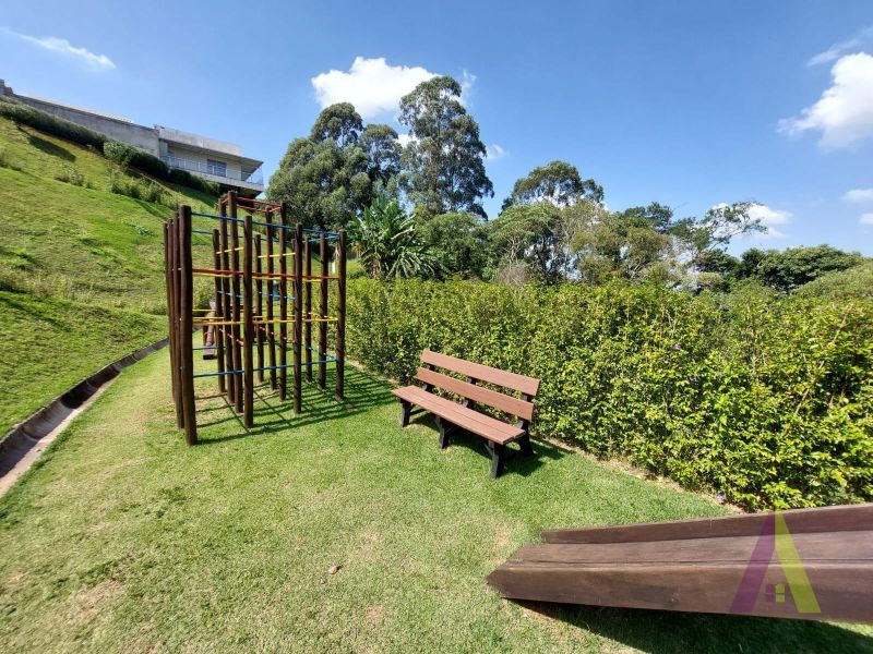Casa em Condomínio Fechado em Mairinque! 