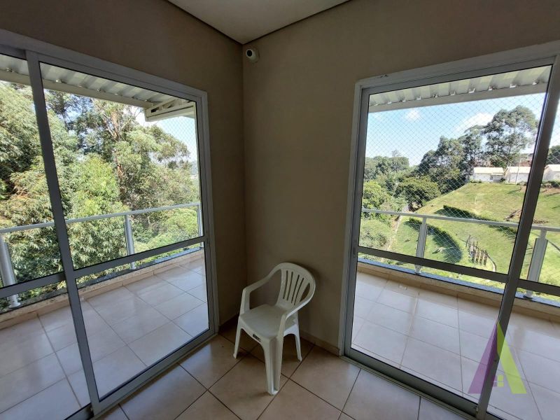 Casa em Condomínio Fechado em Mairinque! 