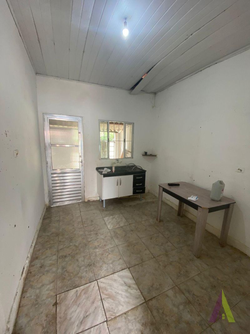 Casa Térrea Próxima ao Centro de São Roque!