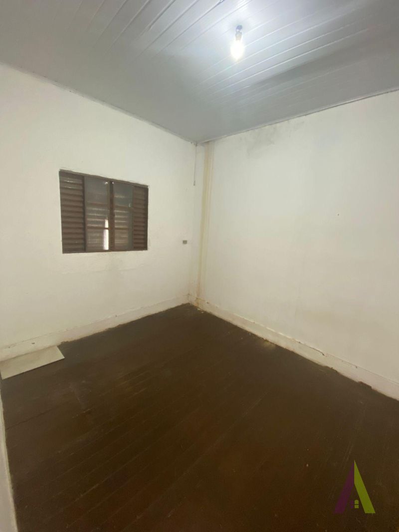 Casa Térrea Próxima ao Centro de São Roque!