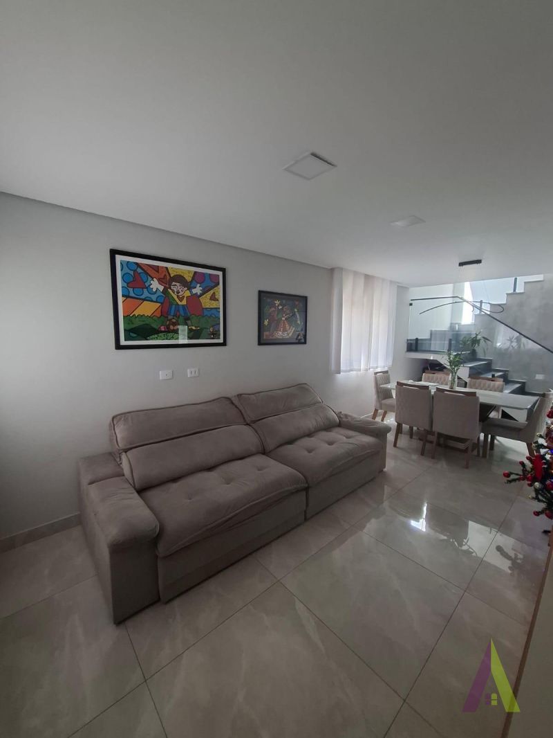 Sobrado em Bairro Tradicional em São Roque! 