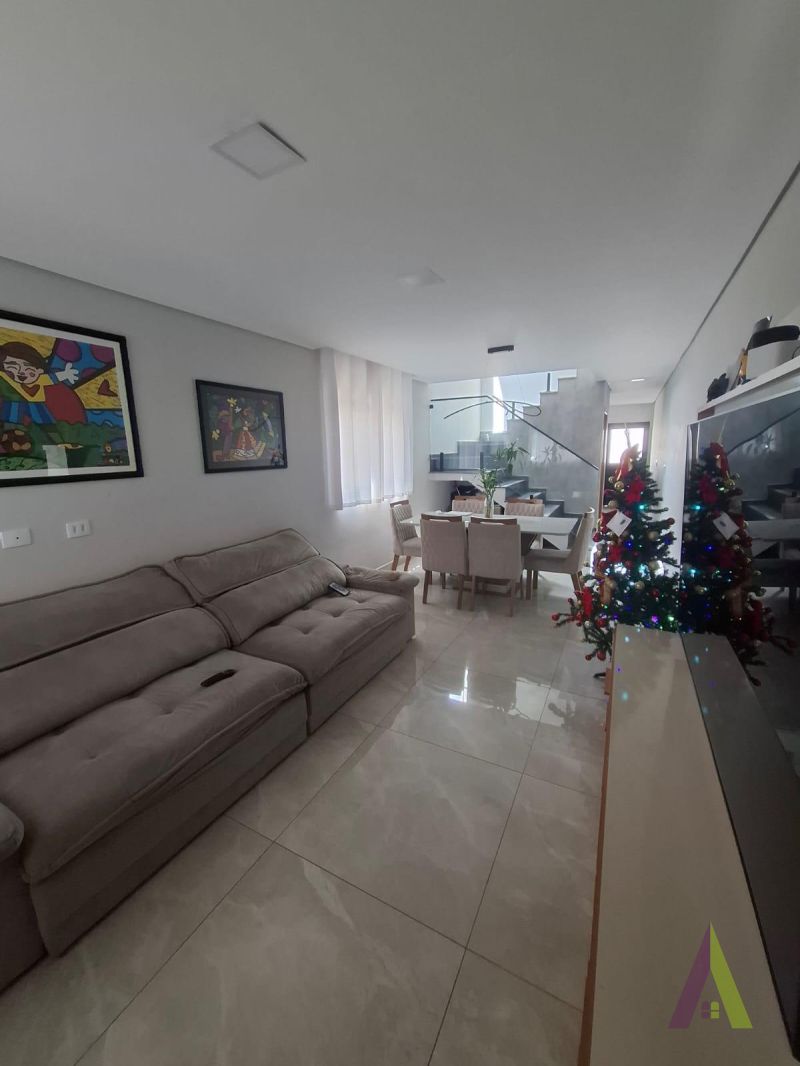 Sobrado em Bairro Tradicional em São Roque! 