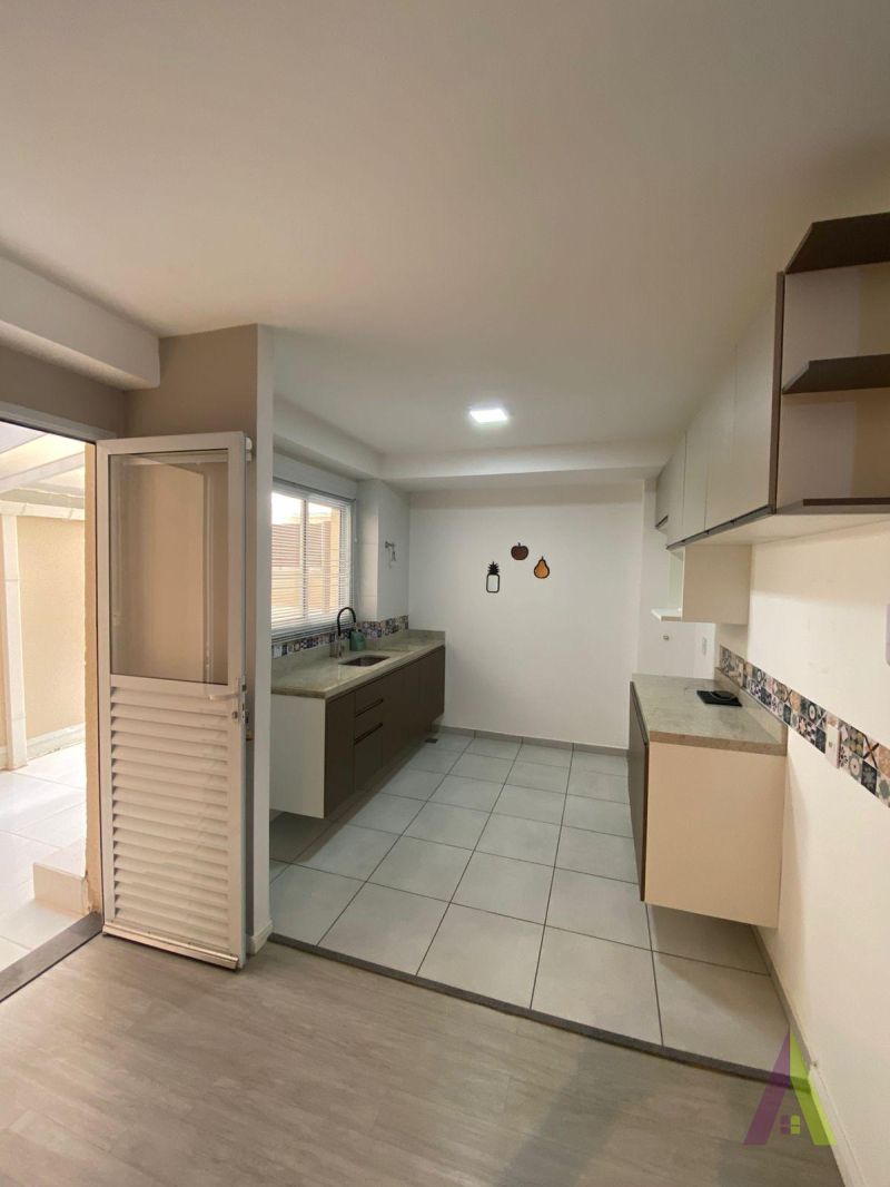 Apartamento Térreo Próximo ao Centro de São Roque! 