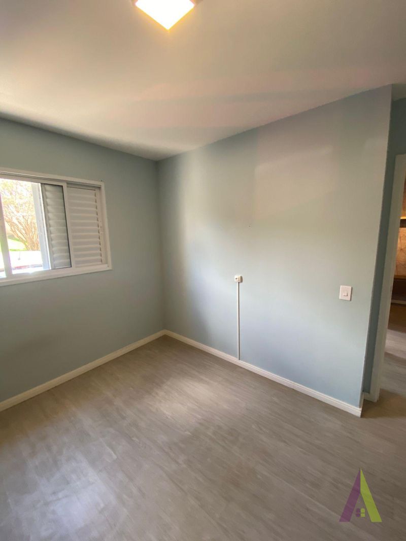 Apartamento Térreo Próximo ao Centro de São Roque! 