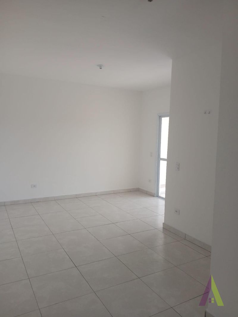 Apartamento com Sacada em São Roque!