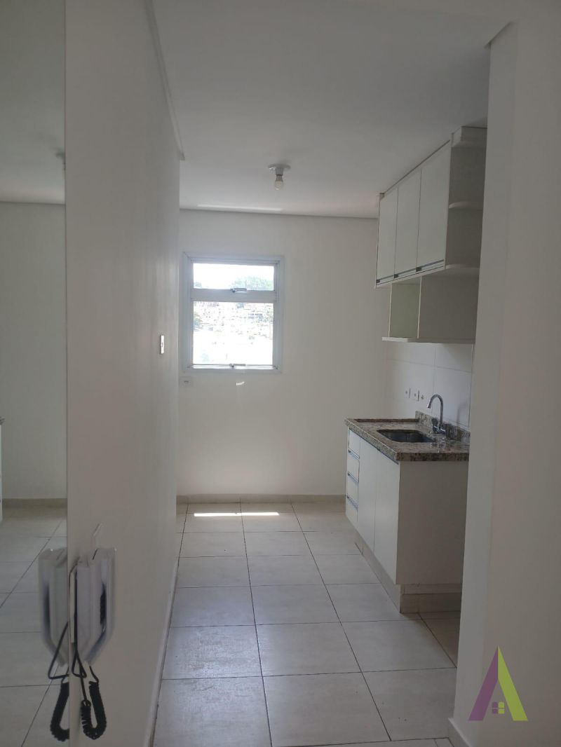 Apartamento com Sacada em São Roque!