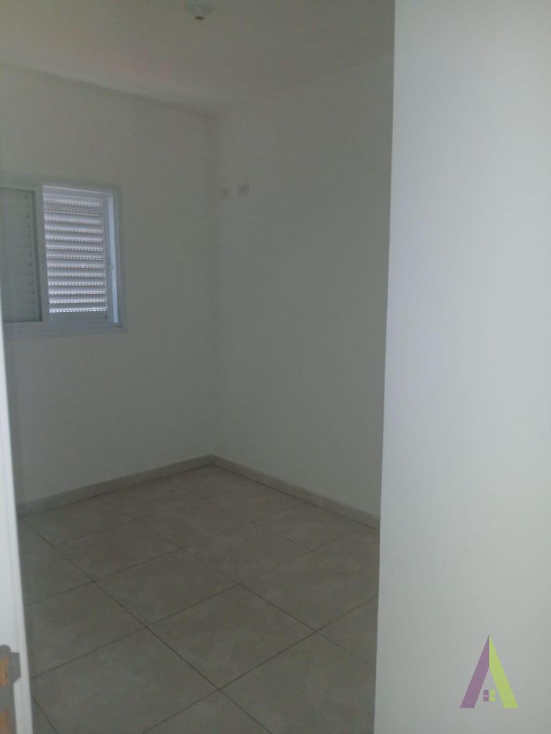 Apartamento com Sacada em São Roque!