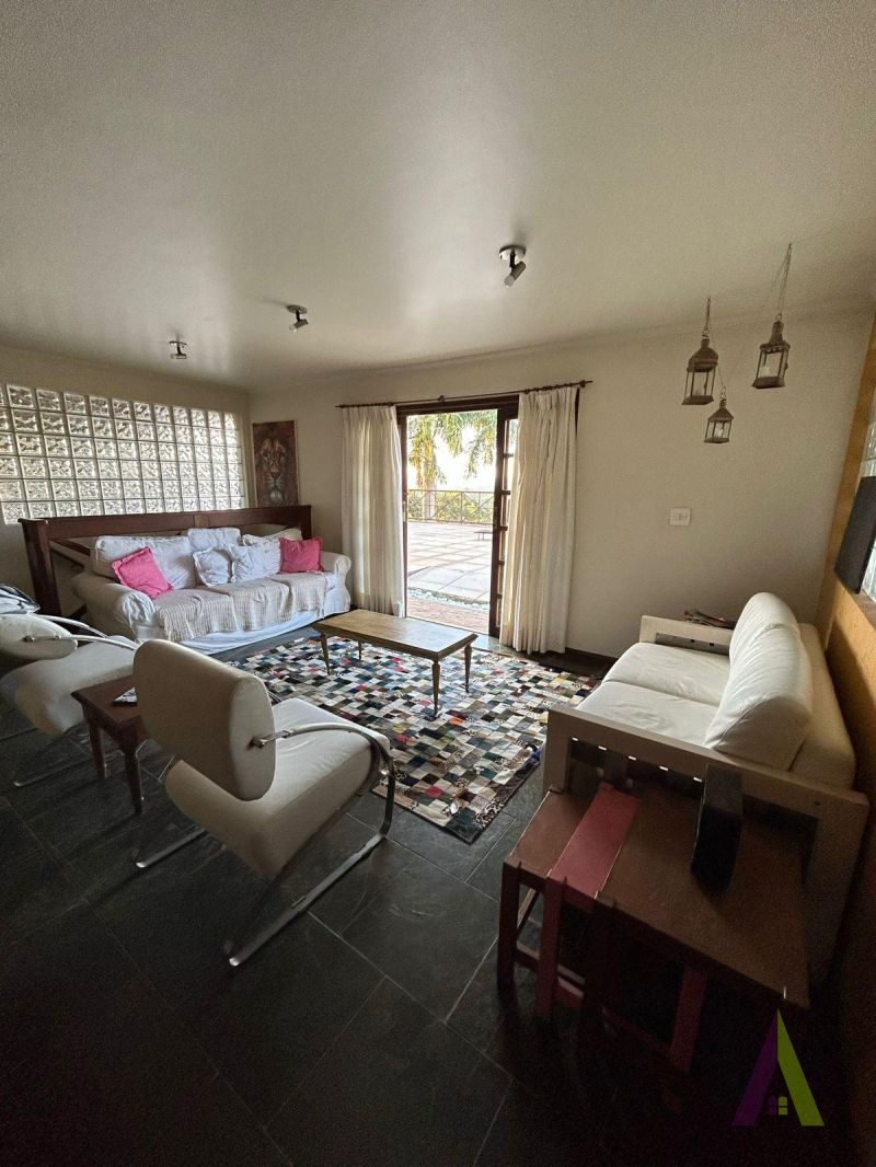 Chácara em Condomínio Fechado em São Roque!