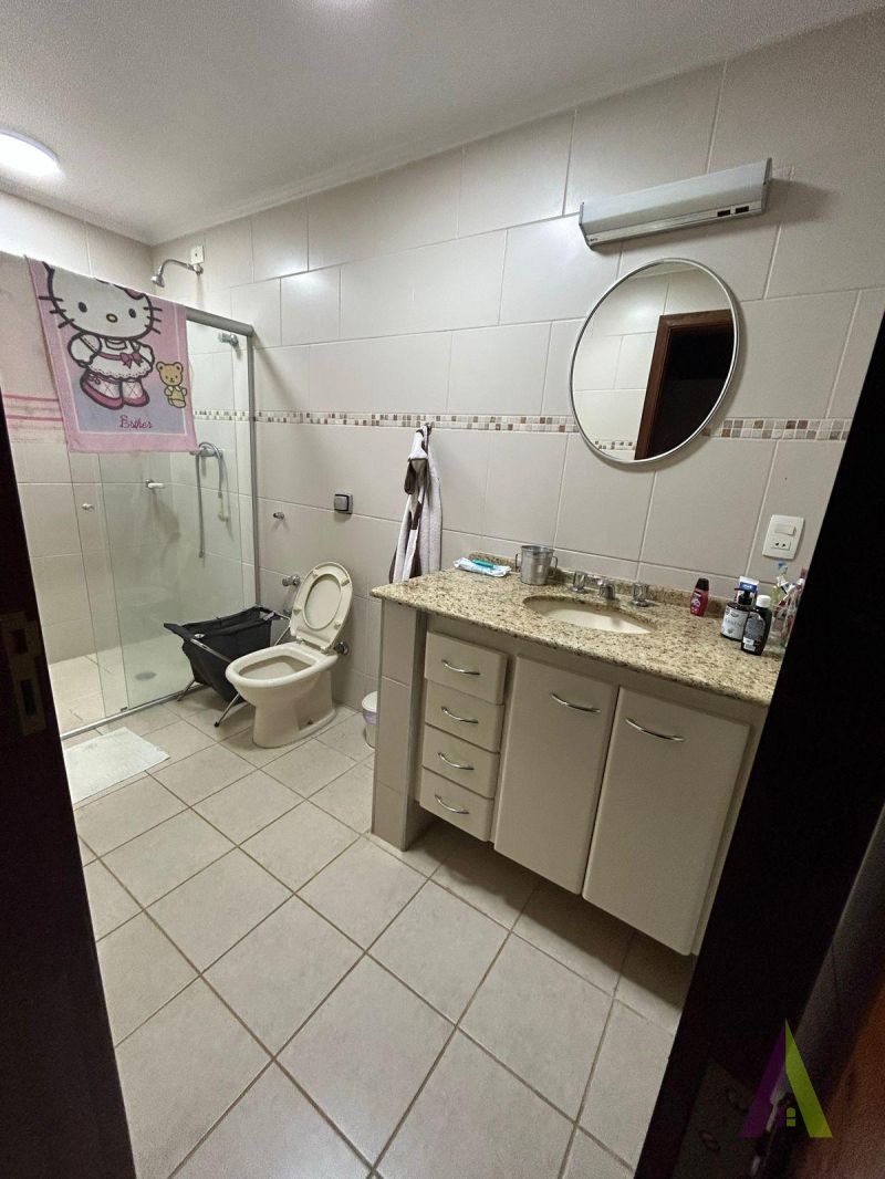 Chácara em Condomínio Fechado em São Roque!