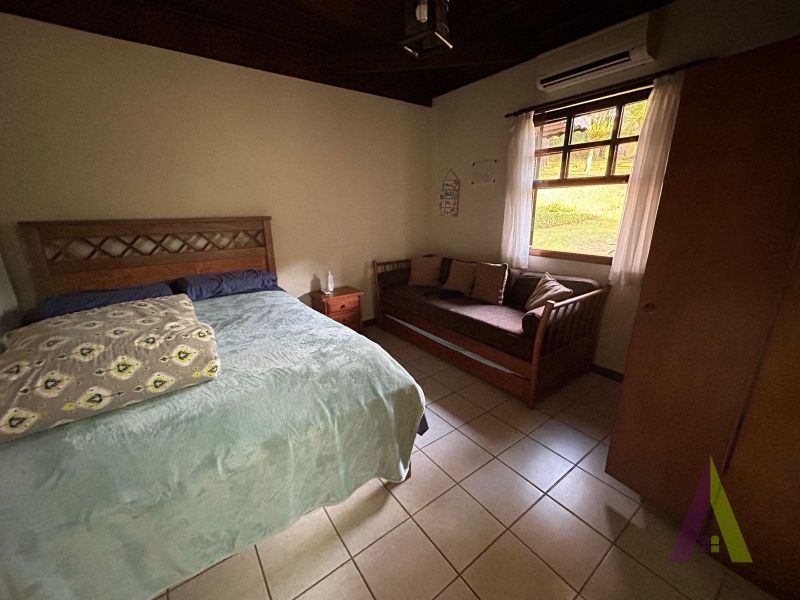 Chácara em Condomínio Fechado em São Roque!