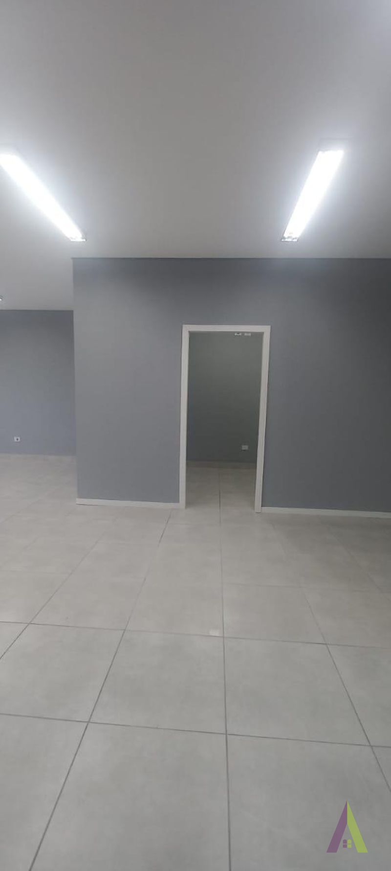 Salão Superior no Centro de São Roque!