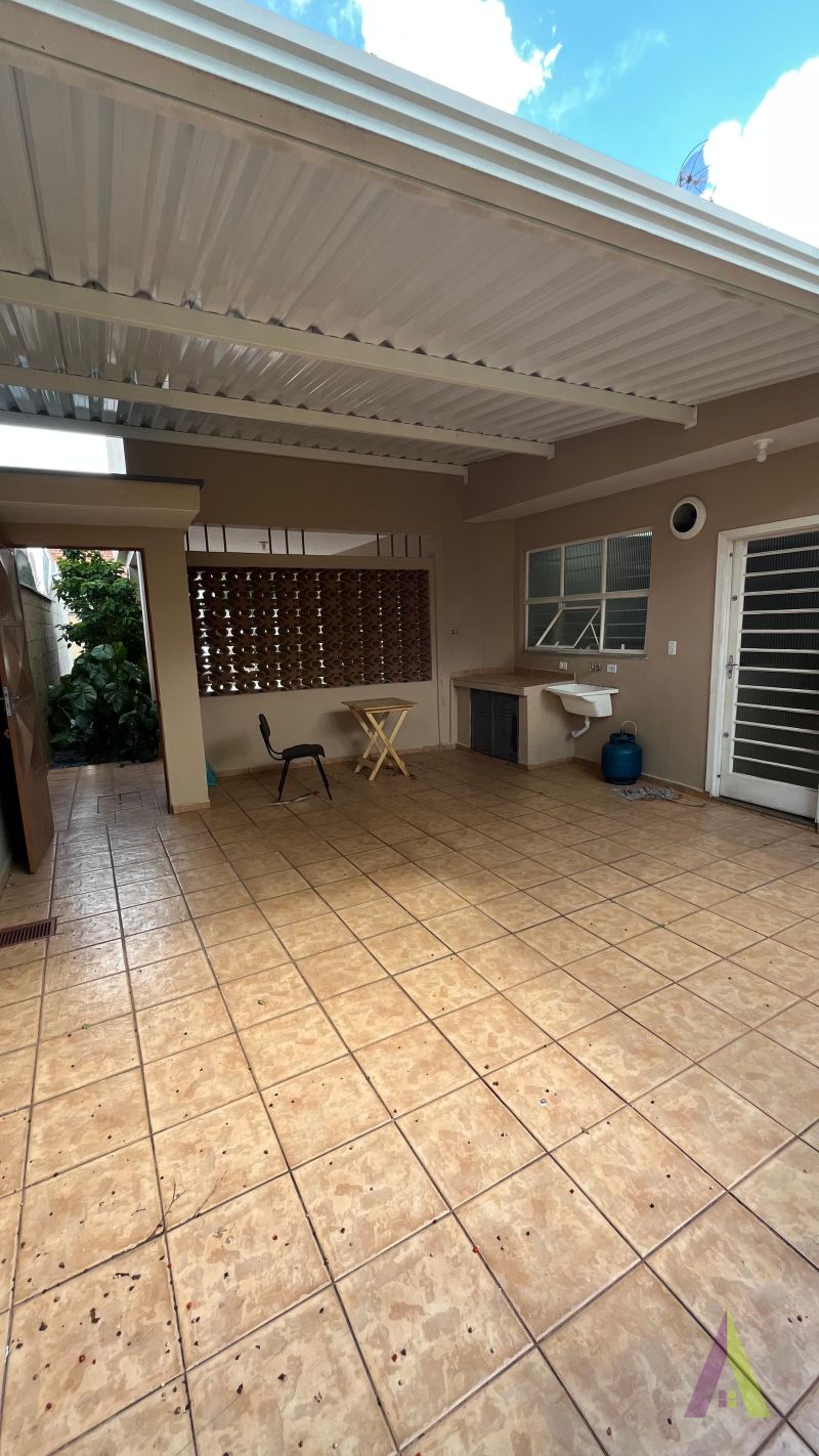 Sobrado no Centro de São Roque! 