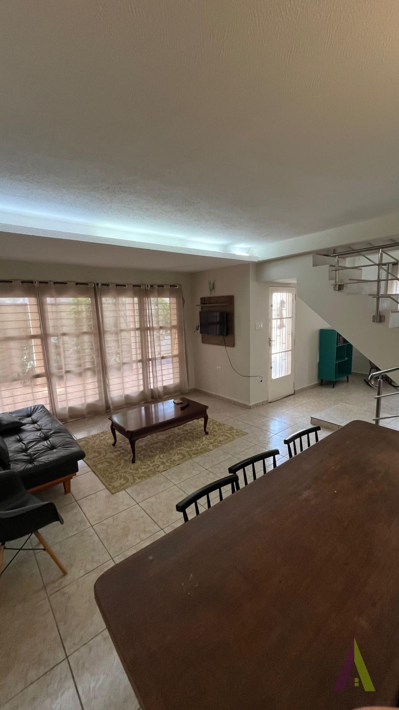 Sobrado no Centro de São Roque! 