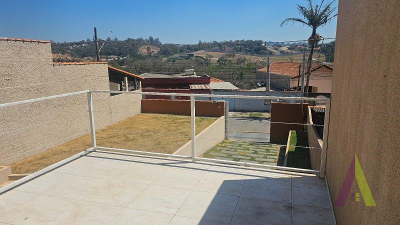 Casa em Bairro Tradicional em São Roque!