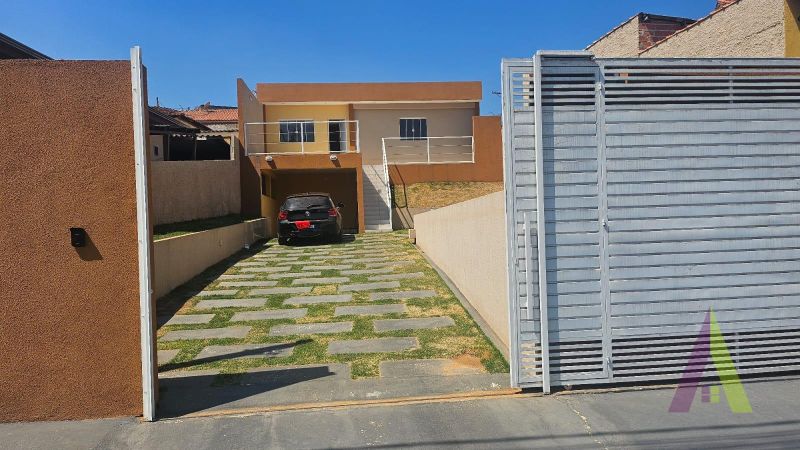 Casa em Bairro Tradicional em São Roque!