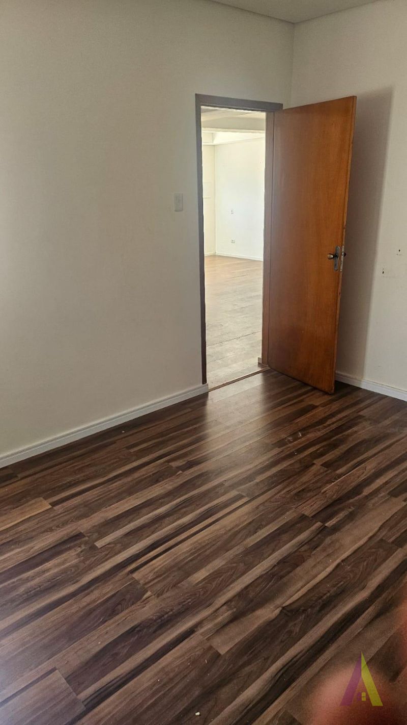 Casa em Bairro Tradicional em São Roque!