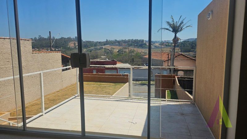 Casa em Bairro Tradicional em São Roque!