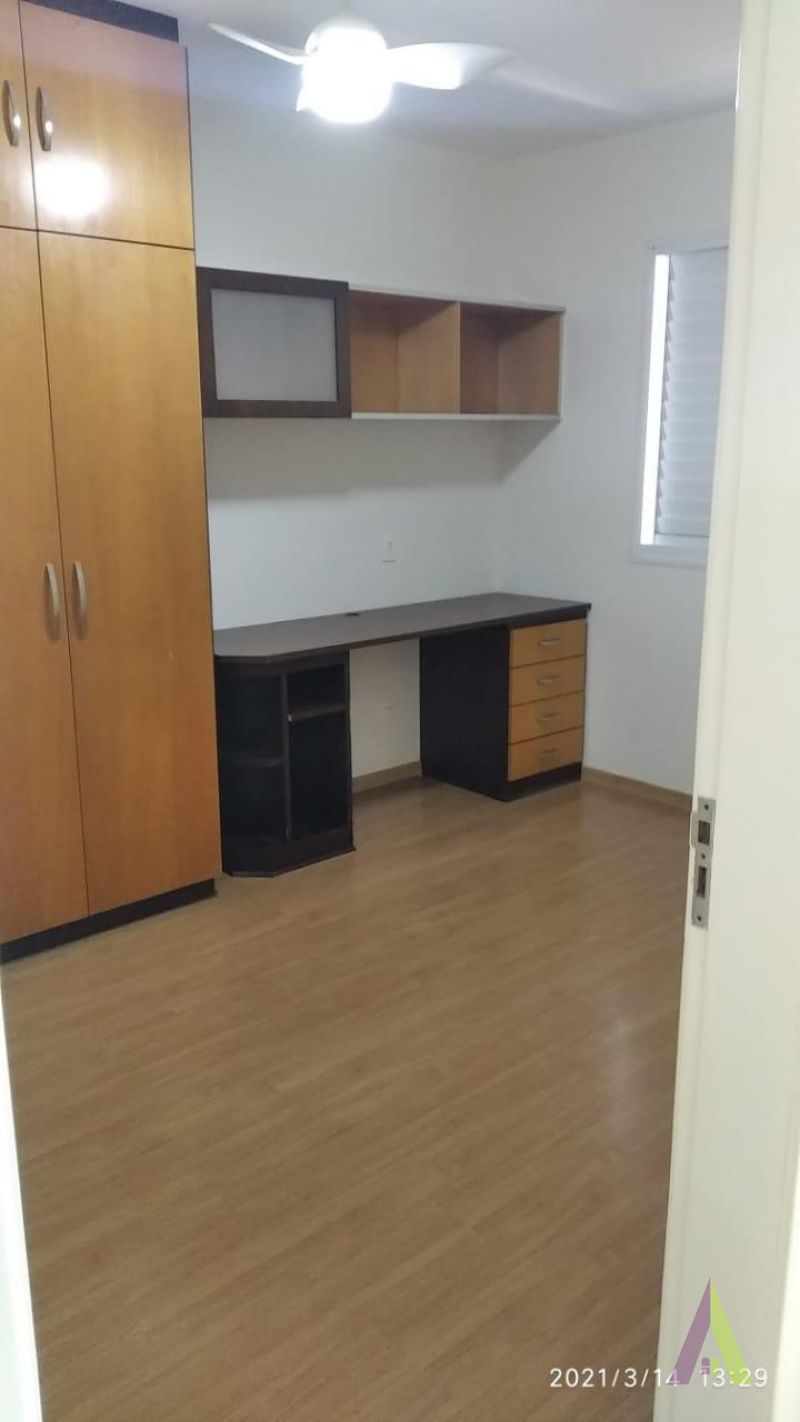 Sobrado em Condomínio Fechado de São Roque!