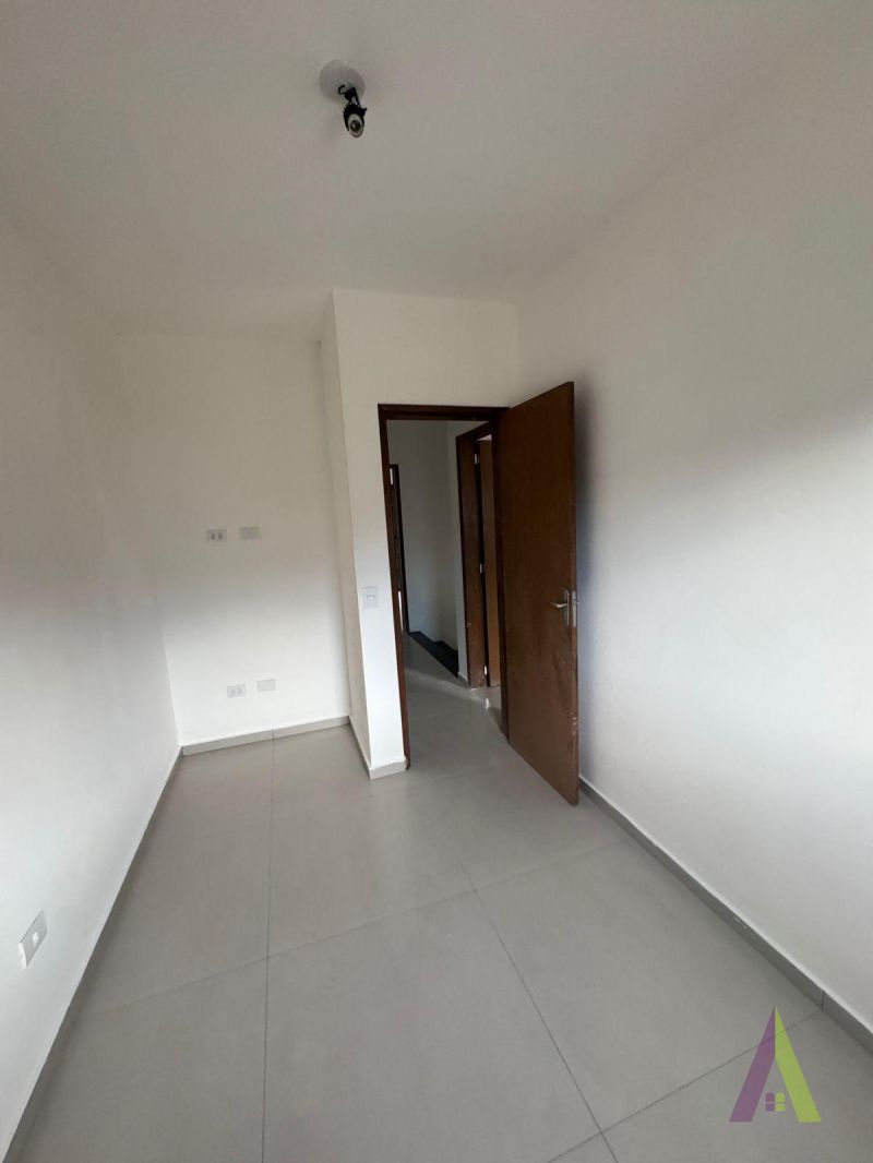 Sobrado Novo em Condomínio Fechado de São Roque!