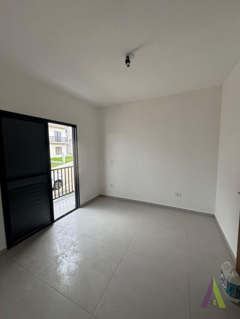 Sobrado Novo em Condomínio Fechado de São Roque!