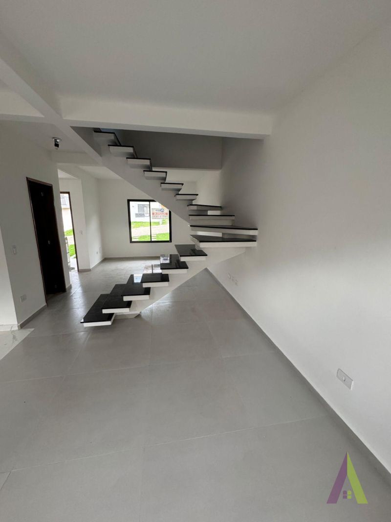 Sobrado Novo em Condomínio Fechado de São Roque!