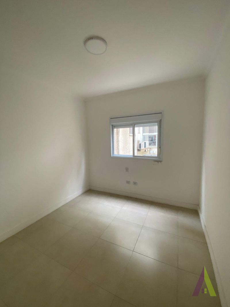 Apartamento no Centro de São Roque!