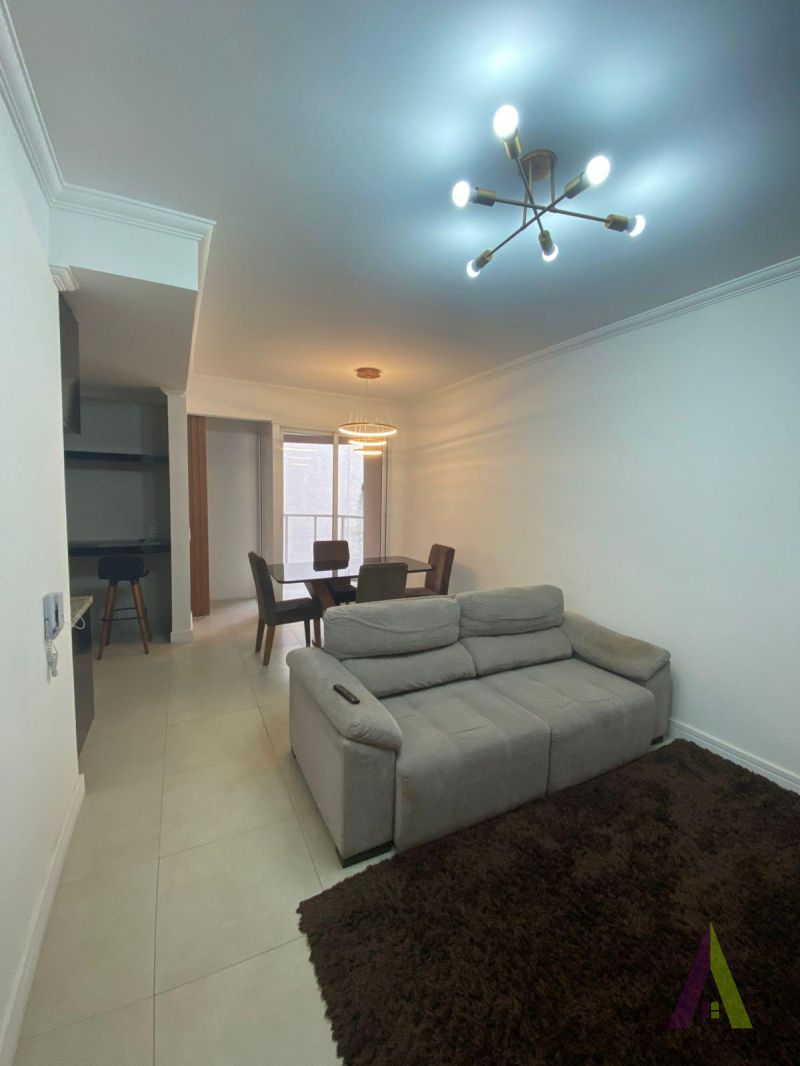 Apartamento no Centro de São Roque!