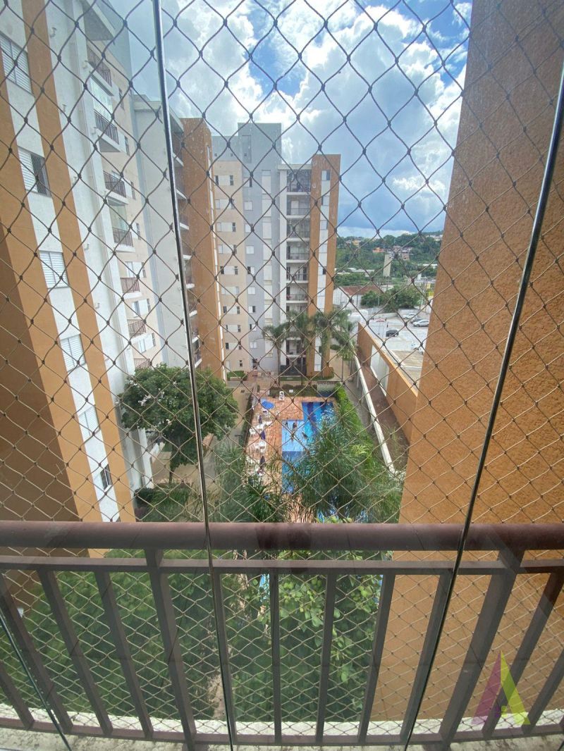 Apartamento em Condomínio Clube em São Roque! 