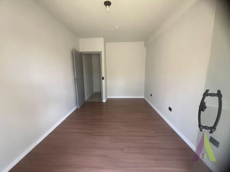 Sala Comercial em Bairro Tradicional em São Roque! 