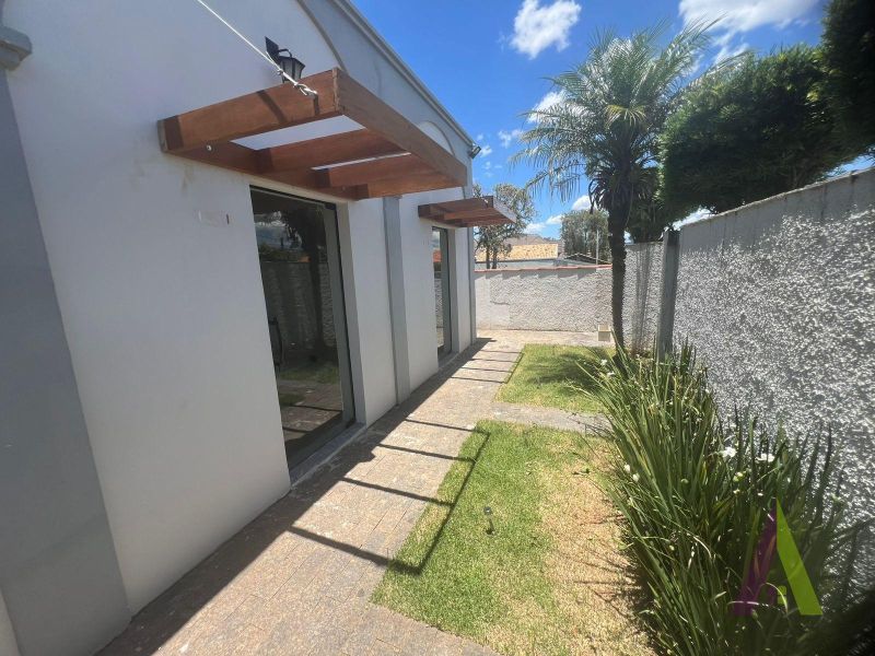 Sala Comercial em Bairro Tradicional em São Roque! 