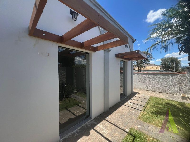 Sala Comercial em Bairro Tradicional em São Roque! 