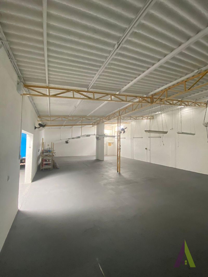 Galpão Industrial em Ponto Estratégico de São Roque!