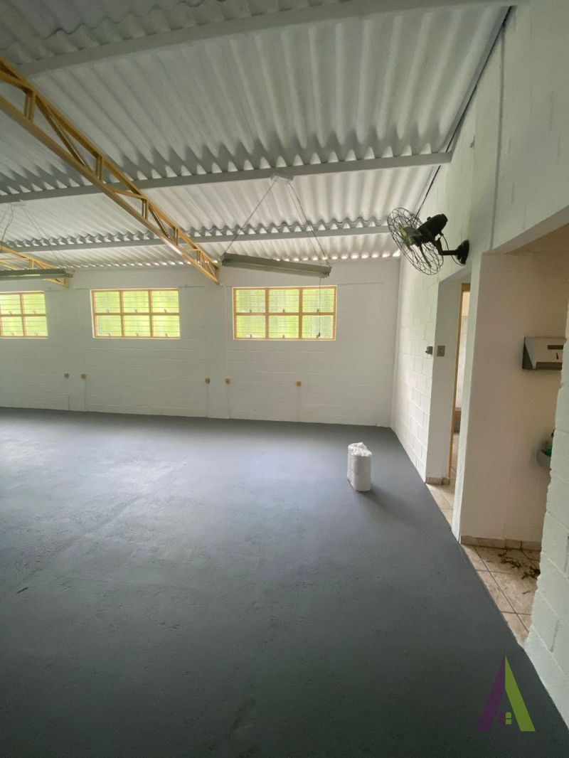 Galpão Industrial em Ponto Estratégico de São Roque!