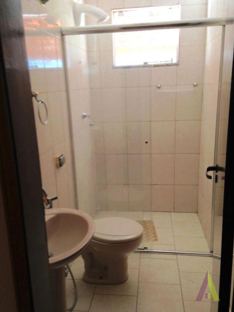 Casa Térrea em Bairro Tradicional de São Roque! 