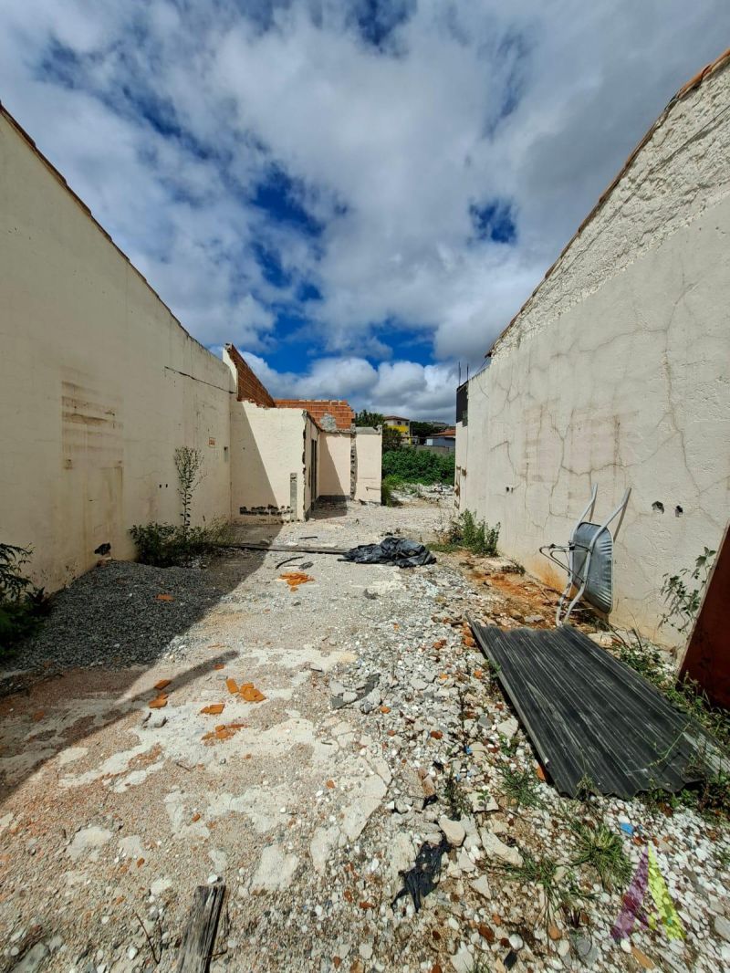 Terreno Plano no Centro da Cidade em São Roque!