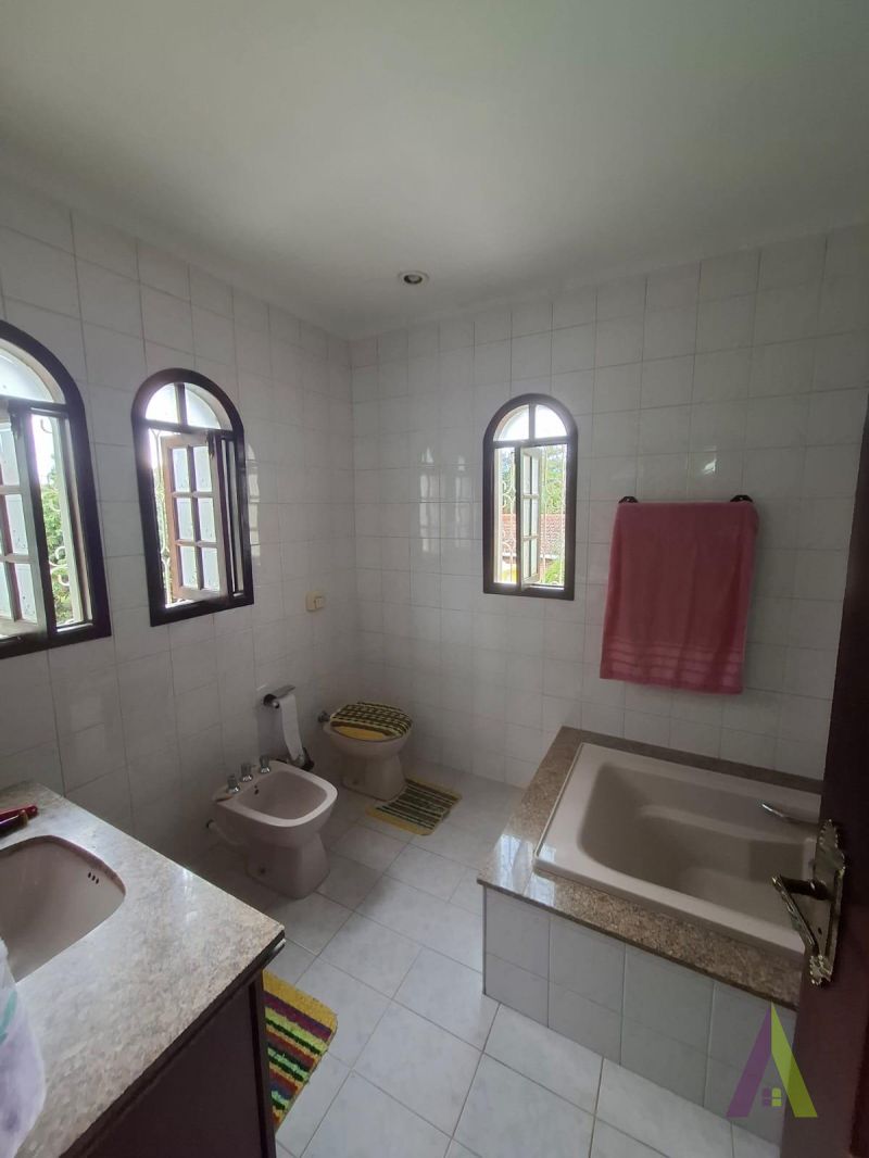 Chácara Rodeada de Muito Verde em São Roque!