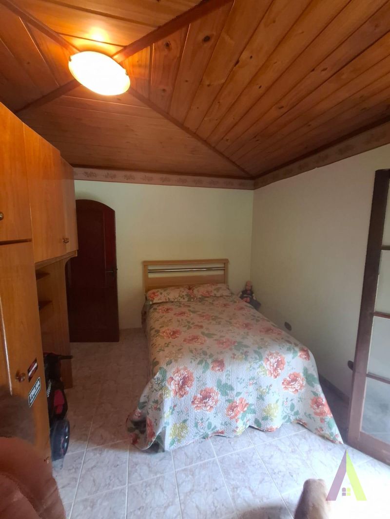 Chácara Rodeada de Muito Verde em São Roque!